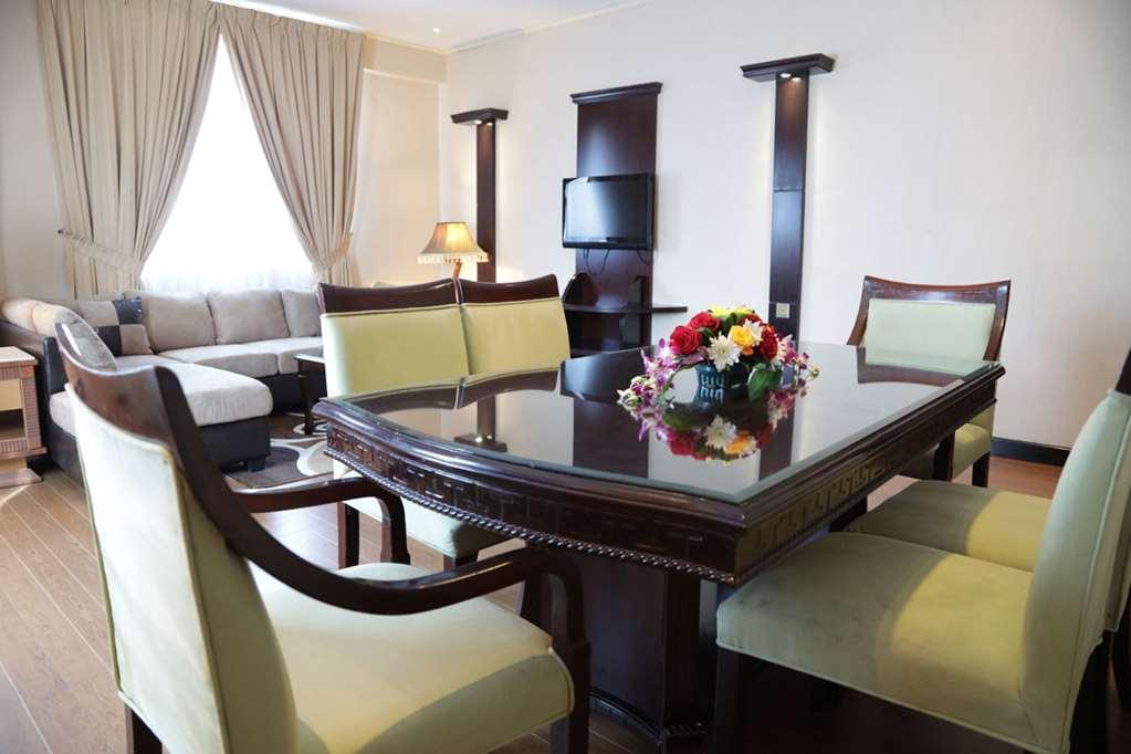 Al Jawhara Metro Hotel Дубай Зручності фото